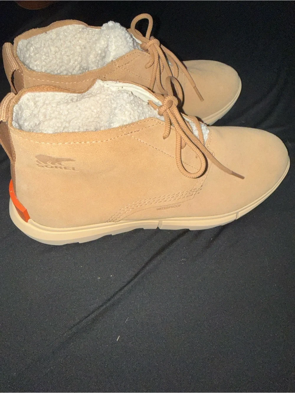 Sorel tan suede